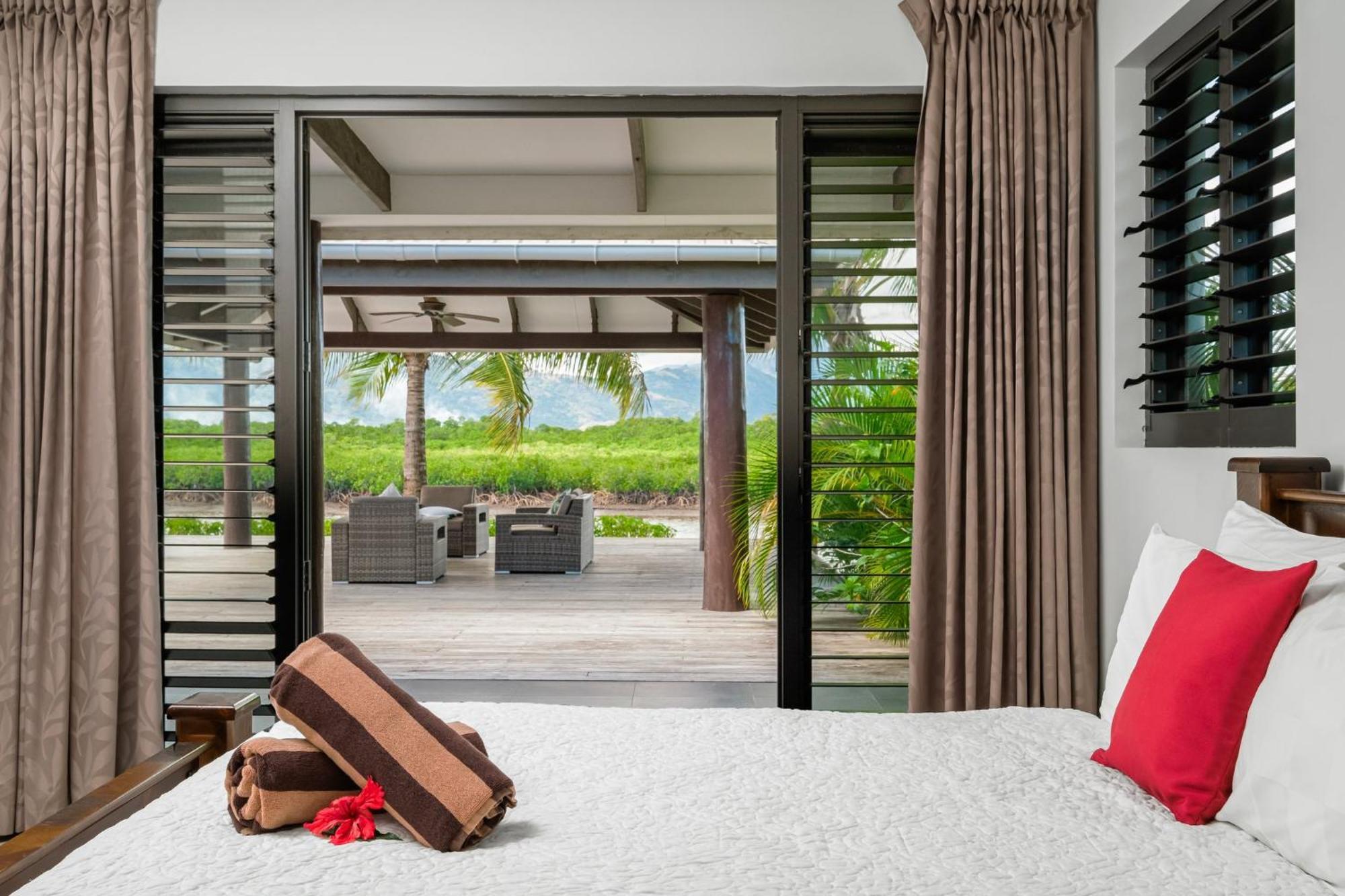 Villa Naisoso Island - Fiji *