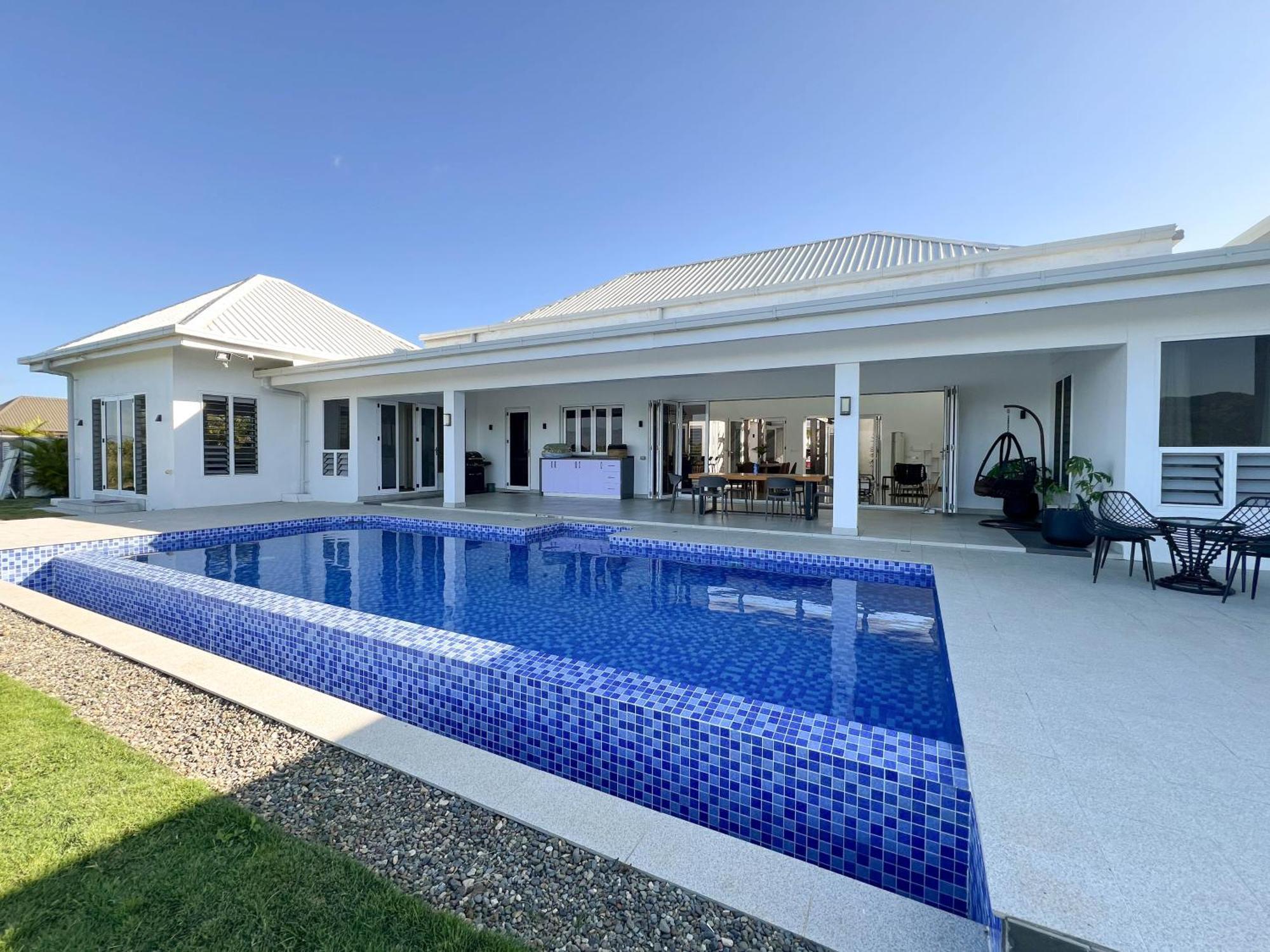 Naisoso Island - Fiji Villa