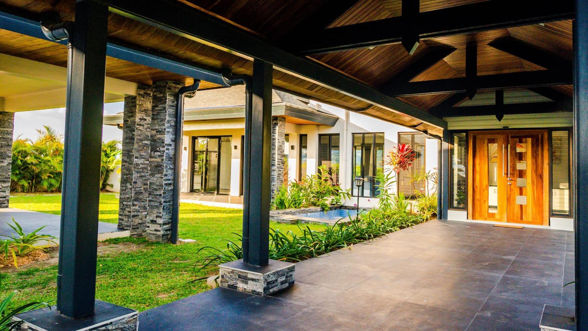 Naisoso Island - Fiji Villa