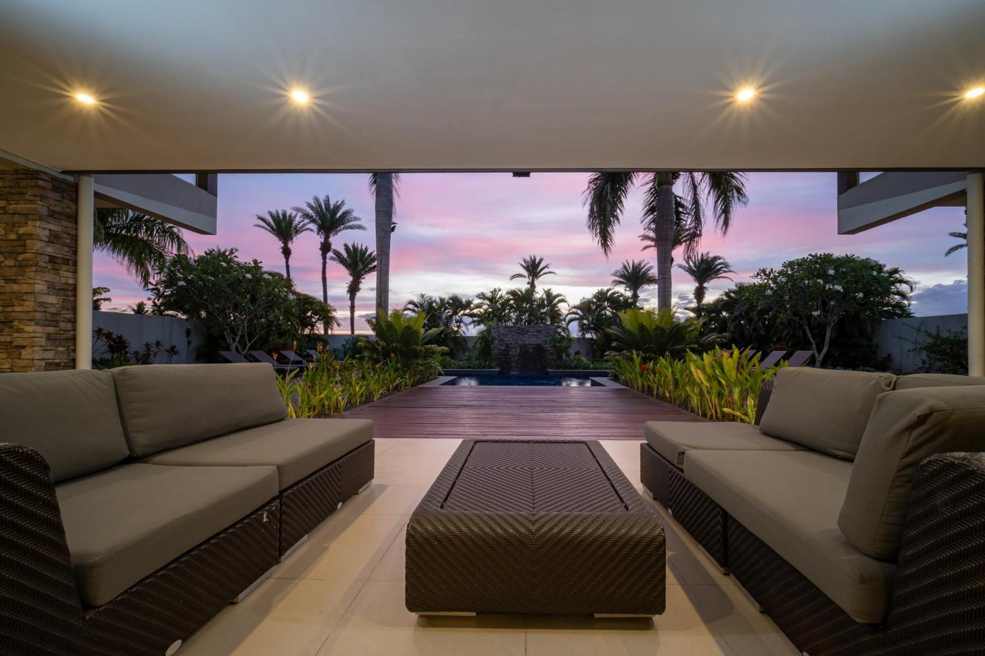 Naisoso Island - Fiji Villa *