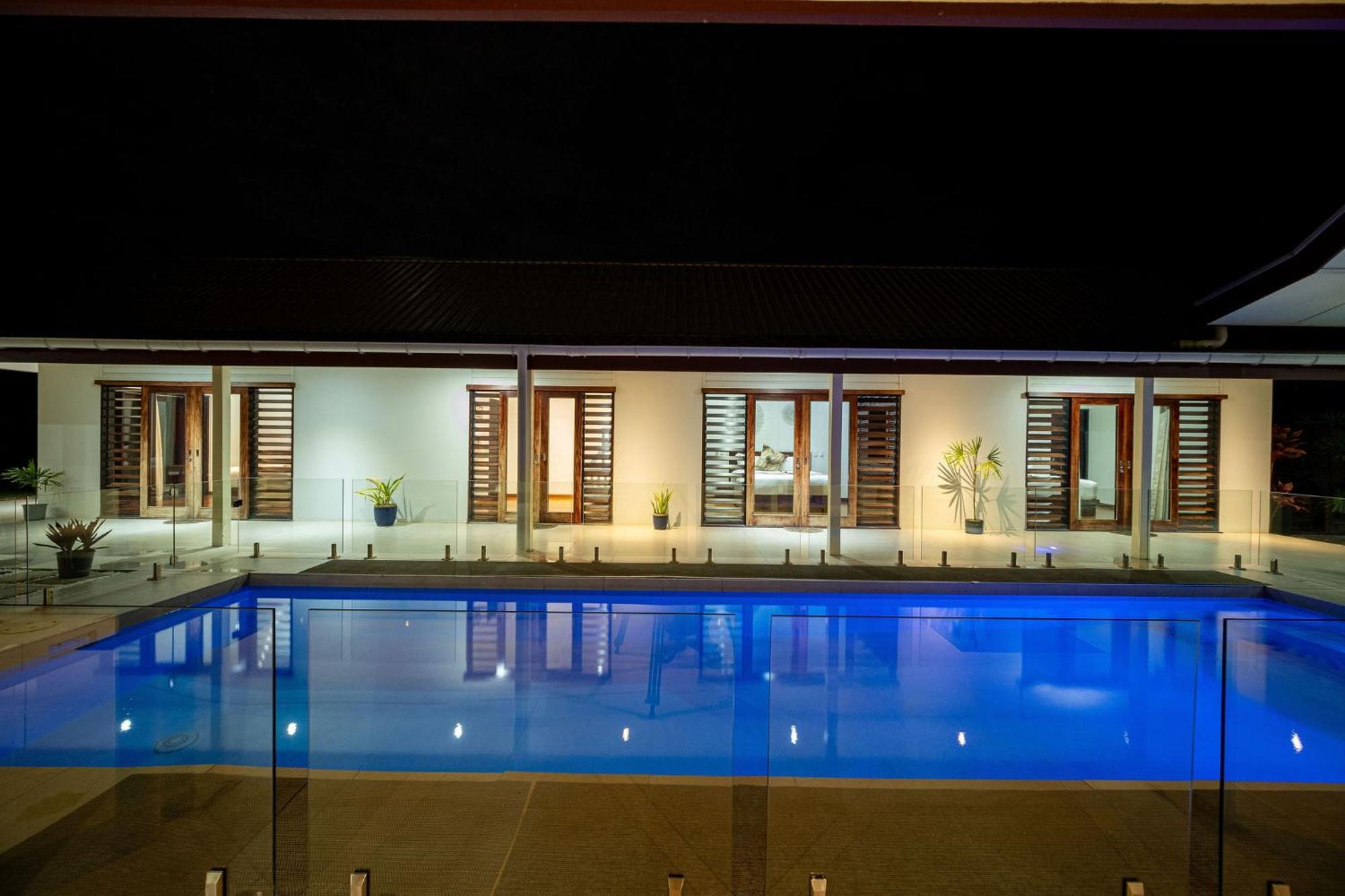 Naisoso Island - Fiji Villa Nadi